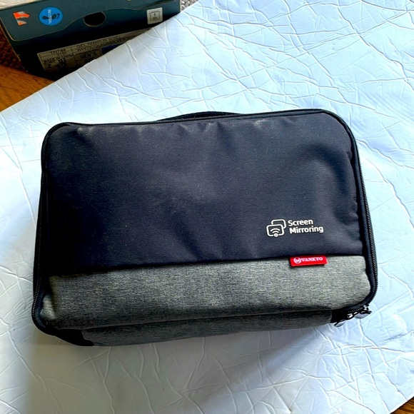 VANKYO Leisure 430W Wireless WiFi Mini Projector - Picture 8 of 8